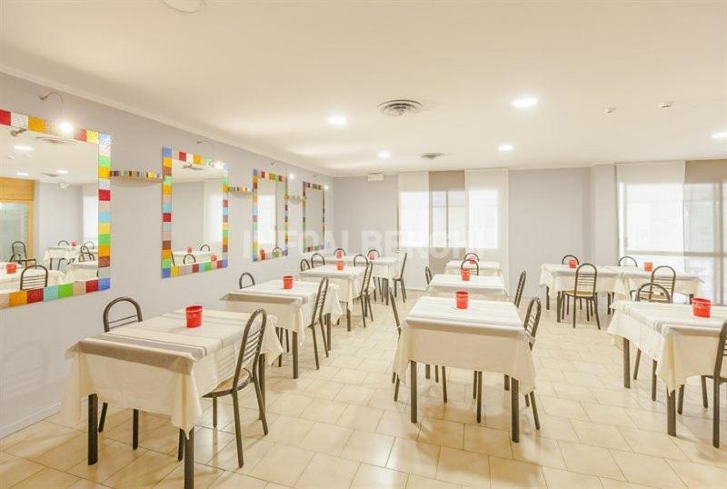 Hotel Raul Riccione Buitenkant foto