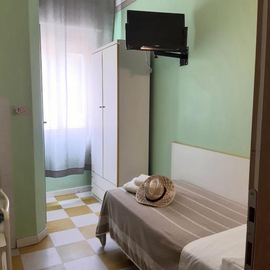 Hotel Raul Riccione Buitenkant foto
