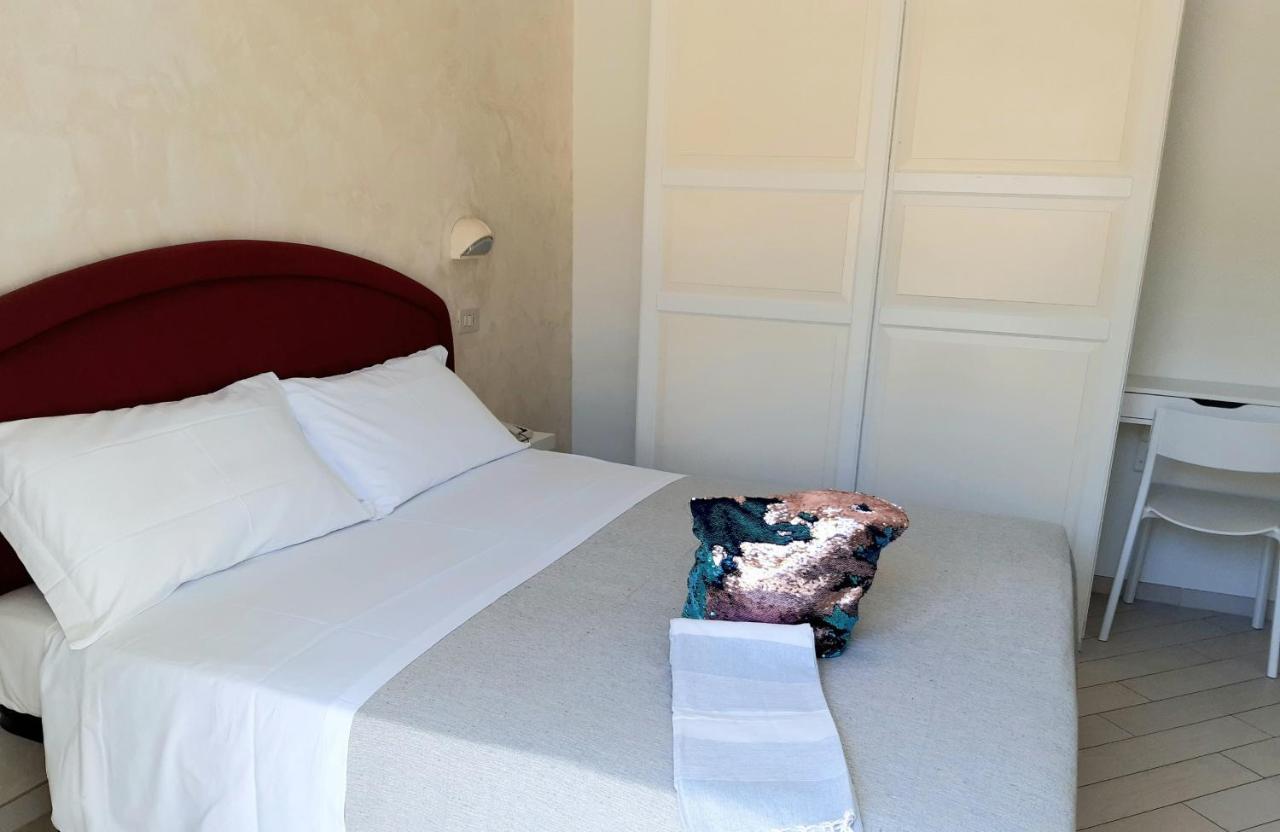 Hotel Raul Riccione Buitenkant foto