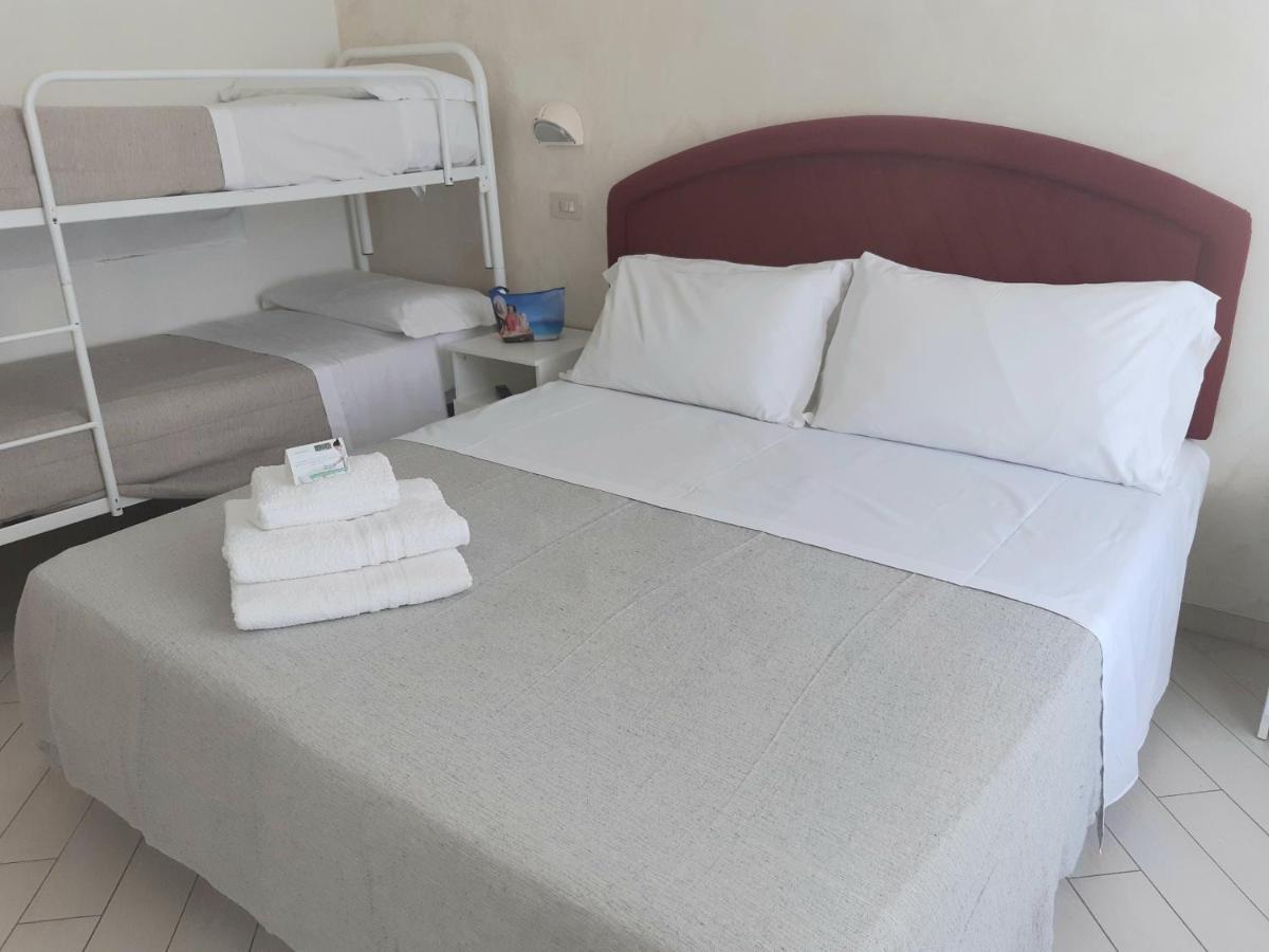 Hotel Raul Riccione Buitenkant foto