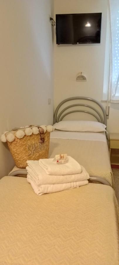 Hotel Raul Riccione Buitenkant foto