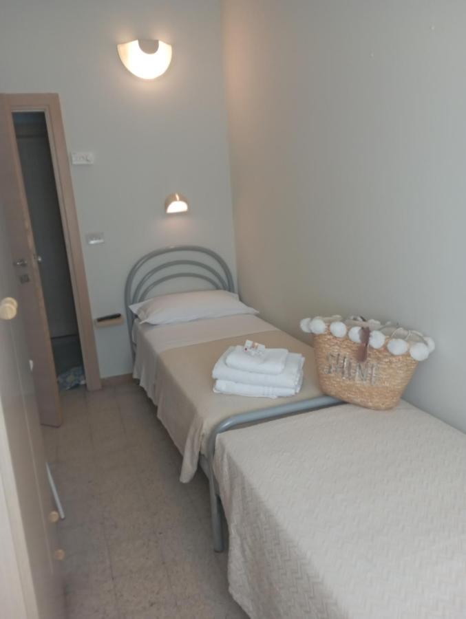 Hotel Raul Riccione Buitenkant foto