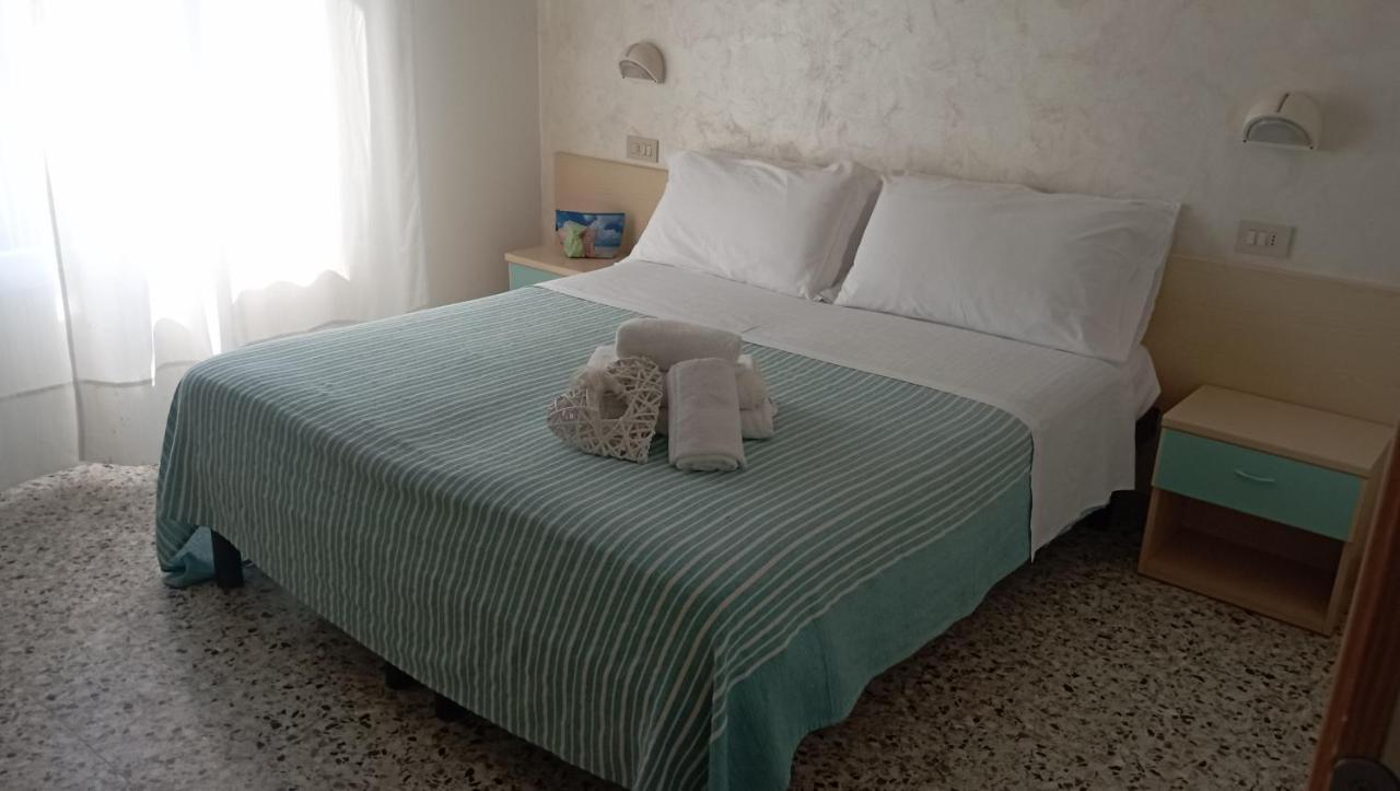Hotel Raul Riccione Buitenkant foto