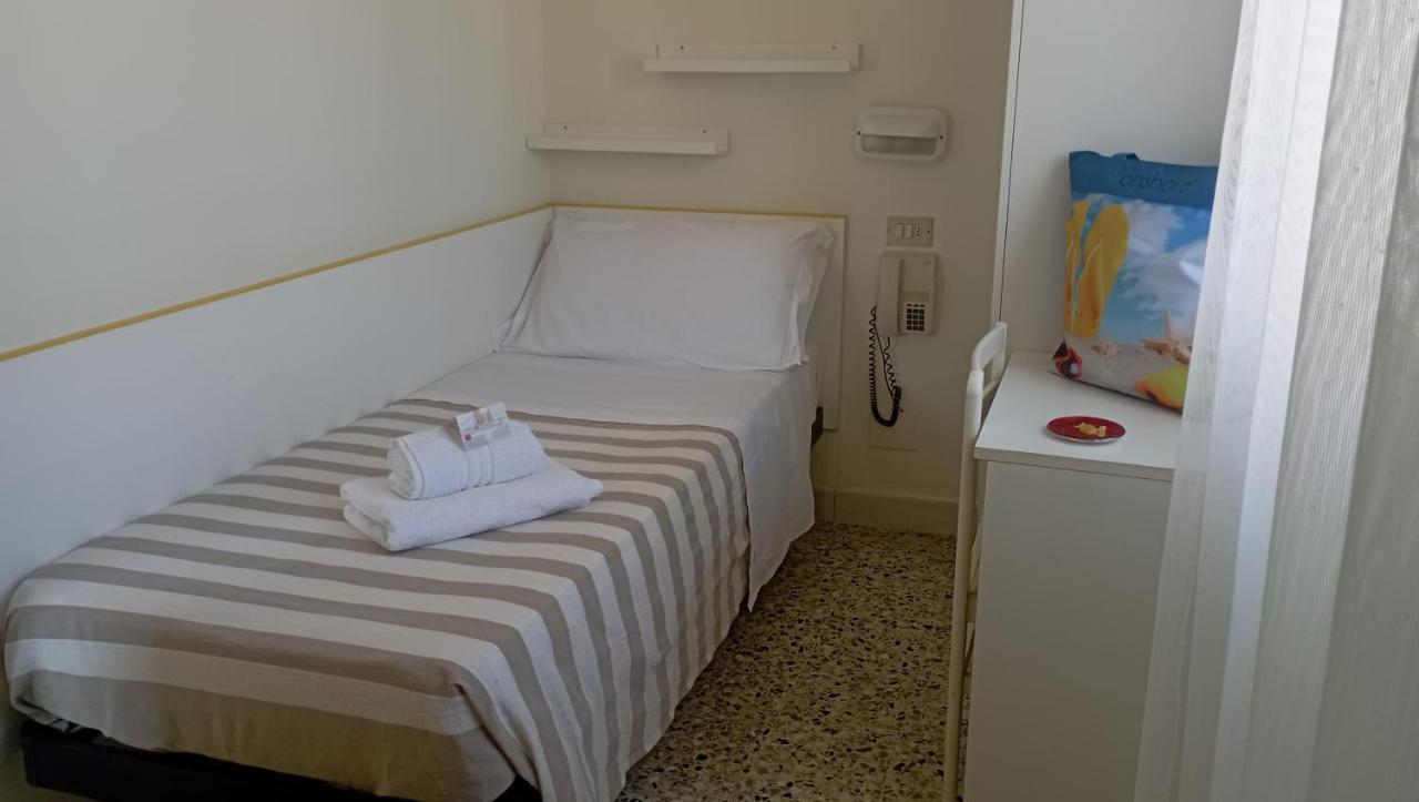 Hotel Raul Riccione Buitenkant foto